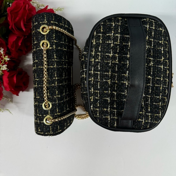 SOLD CROSSBODY & VANITY BAG SET - Picture 5 of 9